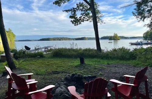 Minett House | Prime Lake Rosseau Location