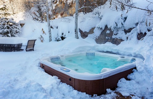 Steamboat Springs House | Prime Location with Hot Tub + Theater Room + Close to Slopes - Apex Lodge South