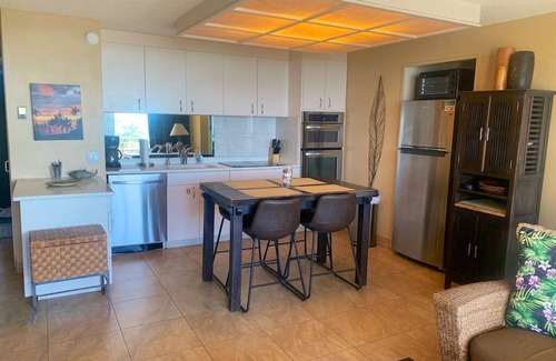Kihei Condo | PRIME LOCATION, AMAZING VIEWS, INCREDIBLE 1BD-BA by the Beaches in Kihei, Maui