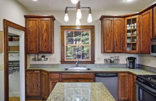 Red Wing House | PRIME LOCATION- HISTORIC DOWNTOWN RED WING