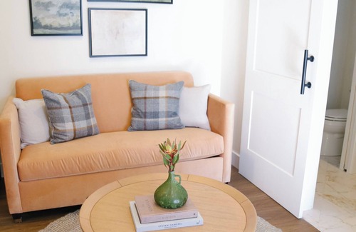 Midway Hotel | Prime Location! Inviting Haven w/Outdoor sports & Pool near Mountain Adventures!