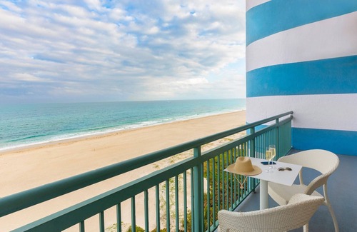 Singer Island Hotel | Prime Ocean View Location! Luxurious Stay, Private Balcony Included - 3 Units