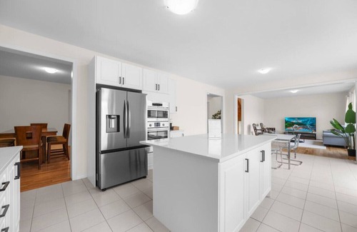 Otonabee-South Monaghan House | Prime Peterborough: 4BR + Office, Newly Renovated