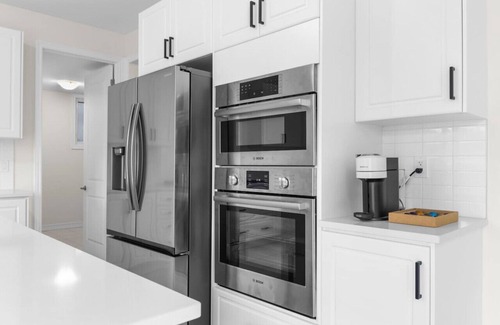 Otonabee-South Monaghan House | Prime Peterborough: 4BR + Office, Newly Renovated