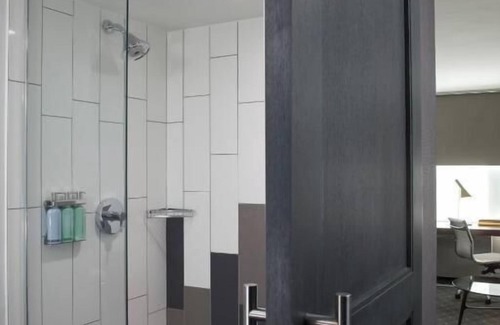 Turtle Bay Resort | Prime Setting in Midtown, Walk to 5th Avenue Shopping, MoMA! Onsite Parking!