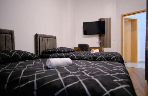 Frohnhausen Apartment | PrimeTime Suite für 8+Küche/WIFI