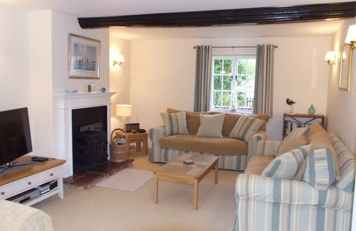 Binham Cottage | Primrose Cottage- Beautiful period cottage, near the coast, sleeps 7.