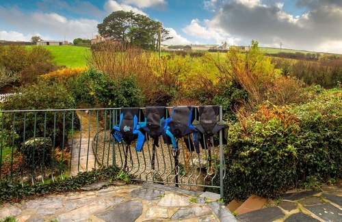 Treyarnon Cottage | Primrose Cottage is a beautifully restored 400-year-old gem