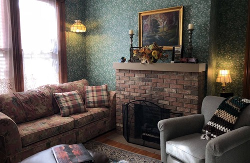 Nelsonville Bed & Breakfast | Primrose Path Bed and Breakfast Hocking Hills between Logan and Athens