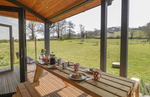 East Pennard Cottage | PRIMROSE, pet friendly, with a garden in West Pennard
