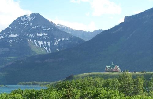 Waterton Park Hotel | Prince of Wales Hotel