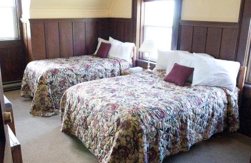 Waterton Park Hotel | Prince of Wales Hotel