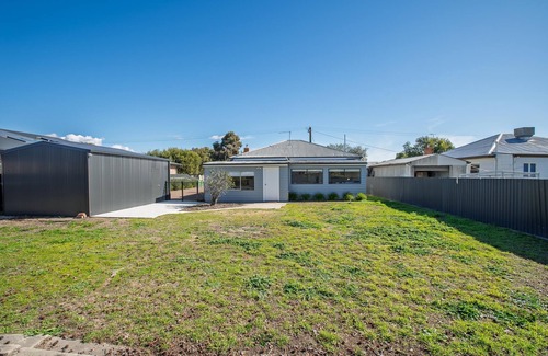 Wodonga House | Prince's Place on William - Gorgeous renovated three bedroom cottage in Wodonga