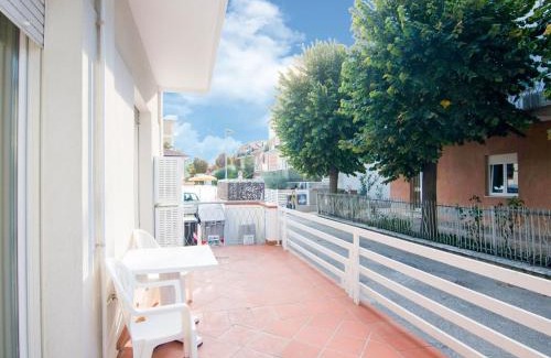 Torre Pedrera Apartment | Princely Apartment in Torre Pedrera with Swimming Pool