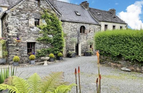 Sizun House | Priory at Kergudon Gîtes, Family gîte with pool