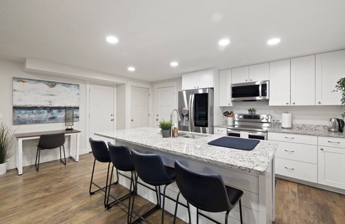 West Jordan House | Pristine & Fully Stocked Home, relax near outdoor adventures, airport & SLC