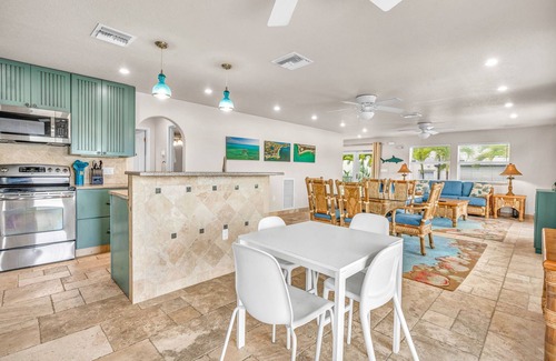Marathon House | Priv Pool + Spa, Walk to Beach, Dock, Tiki, Pets