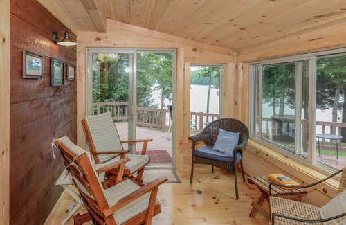 Casco House | Privacy and Tranquility - Lakefront Getaway