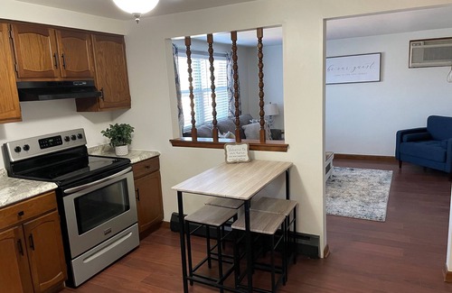 North Tonawanda Apartment | Private 1-bedroom apartment centrally located between Buffalo & Niagara Falls