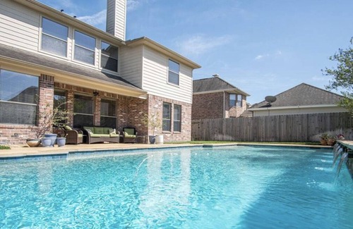 Copper Lakes House | Private 10 feet deep Pool VERY spacious beautiful 4 bedroom house