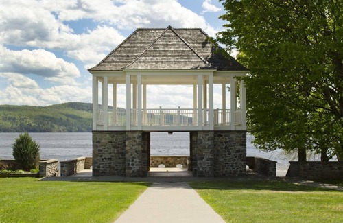 Adirondack House | Private 100' Beach & Dock - Kayaks, SUP - Modern Amenities, Gorgeous View!