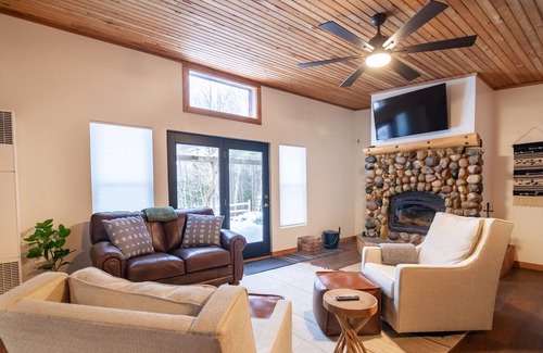Lake Township Cabin | Private 11 acres .7 Mi to Crystal Lake Public launch | 3 Min to Downtown Beulah