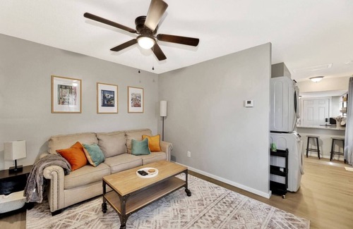 Wichita House | Private 1BD/1Bath *Extended Stay Retreat!*