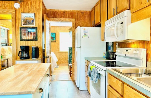 Nags Head Apartment | Private 1BR Apt w Kitchen, Porch, Patio on Culdesac & 3 Blocks from Beach Access