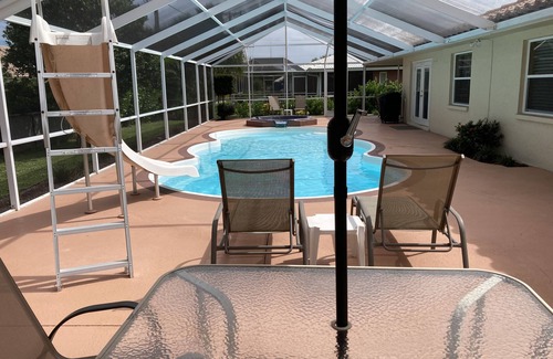 Laurel House | Private 2 Bedroom 1 bathroom house. private pool and SPA. Close to beaches
