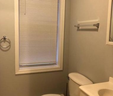 Linden Apartment | Private 2-bedroom with free parking and direct bus to NYC Manhattan only 2 blocks away