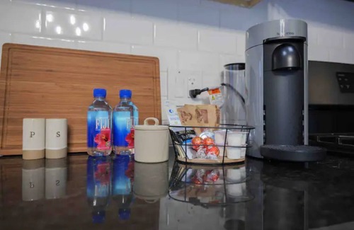 Tremont Apartment | Private 2 Level Apartment with Hot Tub in Tremont