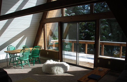 Hyak Cabin | Private Alpine Modern A-Frame in Hyak Estates