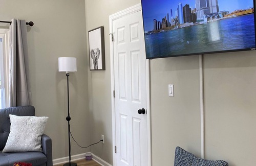 Vauxhall Apartment | Private and cozy - 2BR Retreat 10 mins to EWR - 35mins to NYC