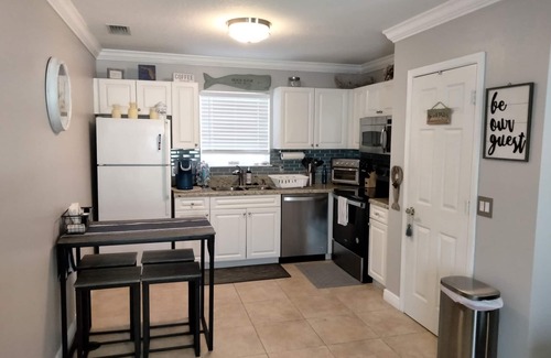 Stuart Apartment | Private and cozy Downtown Stuart Oasis