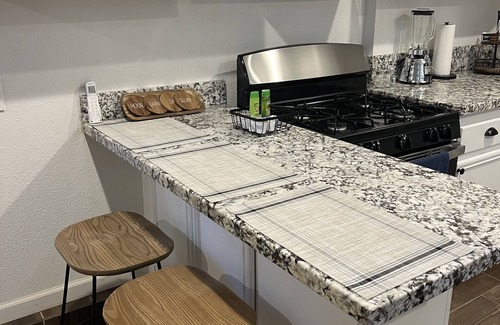 Indio House | Private and cozy fully furnished 1 bed 1bath, with full kitchen