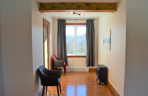 Saint Come Cottage | Private and Quiet - Only 2 min from Val St Côme