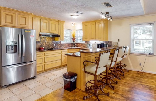 Cape Royale House | Private and serene lake-view home with beach access