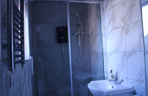 Peterborough Apartment | Private and Stylish Studio Room in Peterborough