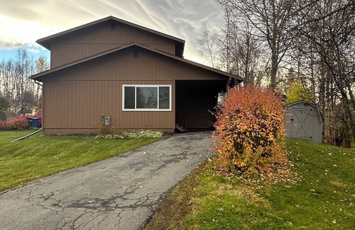Abbott Loop Apartment | Private apartment. Located near everything!nn