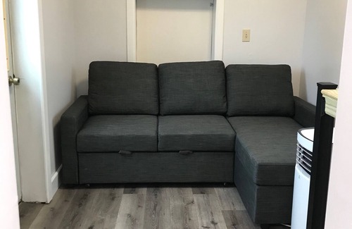 Beulah Apartment | Private apt. that easily sleeps six (8 possible) close to Golf, Skiing, Beach