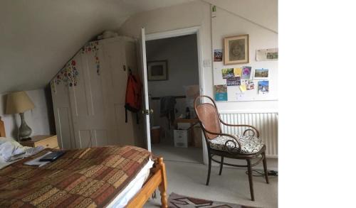 Leamington Spa House | Private attic in Georgian townhouse with free parking