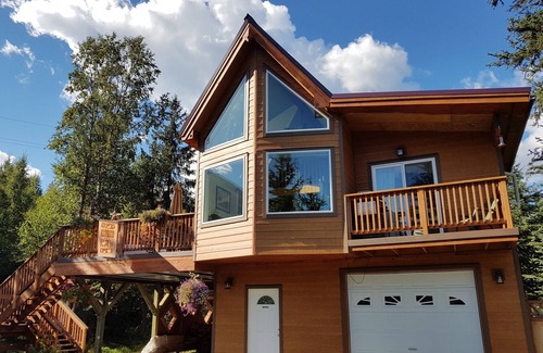 Moose Pass Ski Chalet | Private Awesome Views Centrally Located Custom Chalet. Bonus: Hot Tub