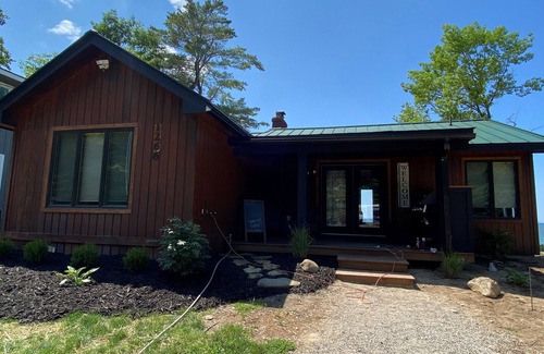 Port Austin Cottage | Private Beach Front, Cottage - Heart Rock Haven - Port Austin - Sunset Haven