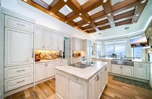 Port Royal House | Private Beach Oceanfront Mansion in Luxurious Naples Spacious 5-bedroom Palms