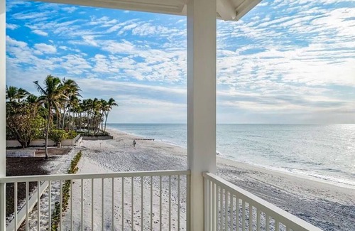 Port Royal House | Private Beach Oceanfront Mansion in Luxurious Naples Spacious 5-bedroom Palms
