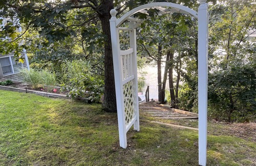South Chatham House | Private Beach on Pond, Linens Included, Kayak & Canoe. All Rooms w/Pond Views!