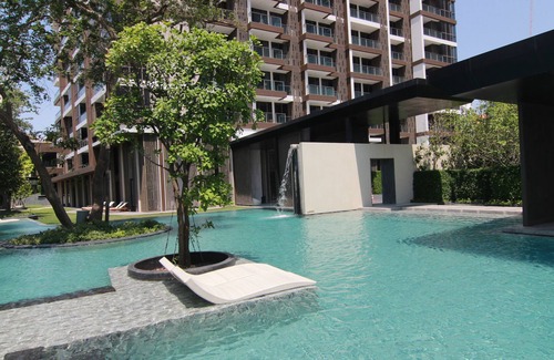 North Pattaya Apartment | Private beach, stunning pool, tranquil Pattaya