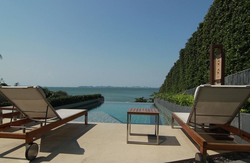 North Pattaya Apartment | Private beach, stunning pool, tranquil Pattaya
