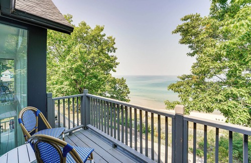 Pentwater House | Private Beachfront Lake Michigan Rental w/Kayaks