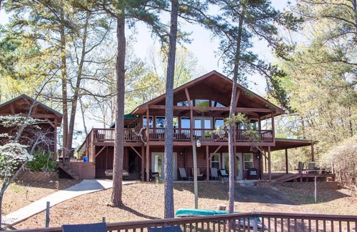 Wedowee Cabin | PRIVATE BOAT DOCK AND ONLY 8 STAIRS TO THE WATER